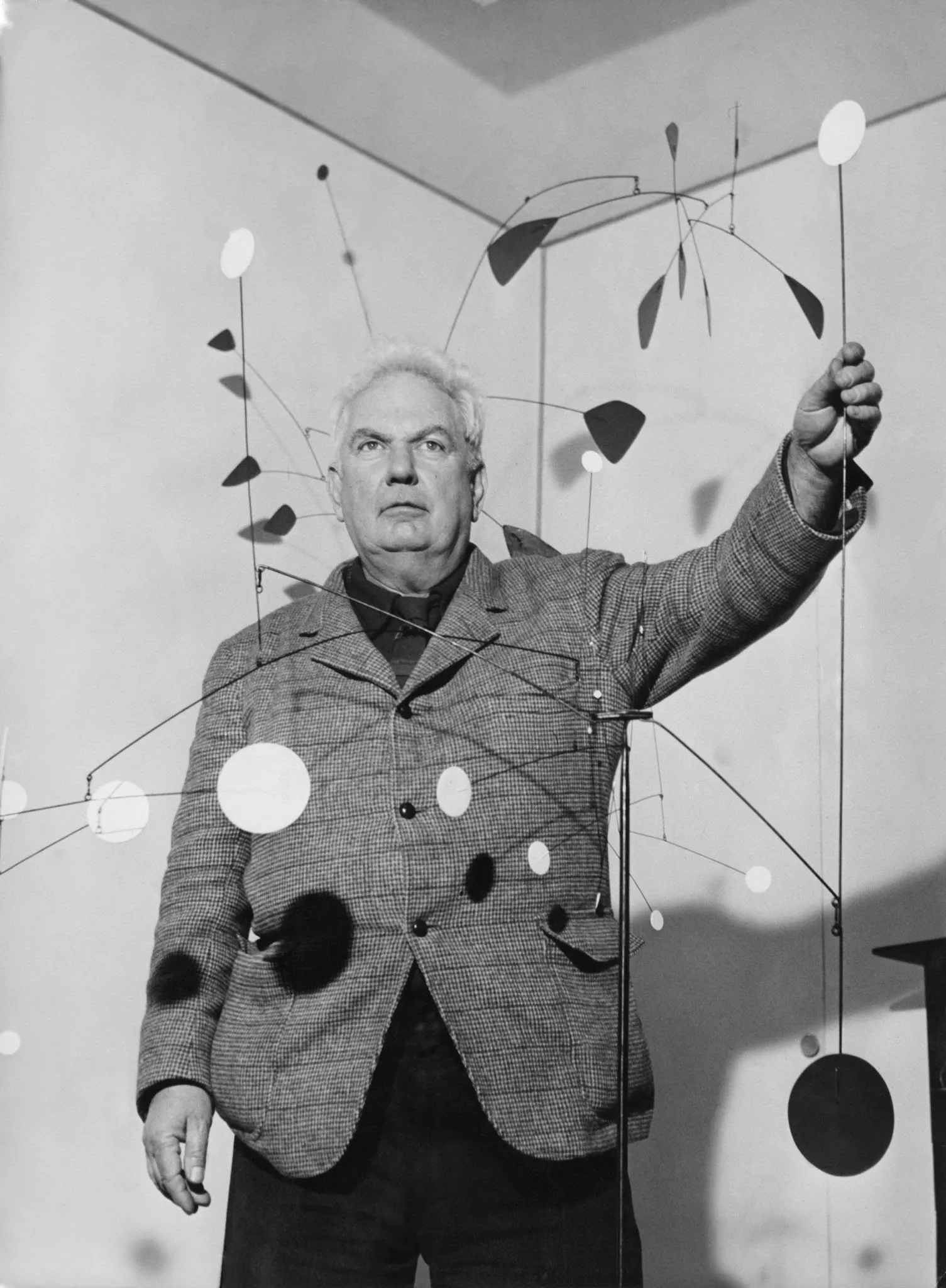 Retrato de Alexander Calder.